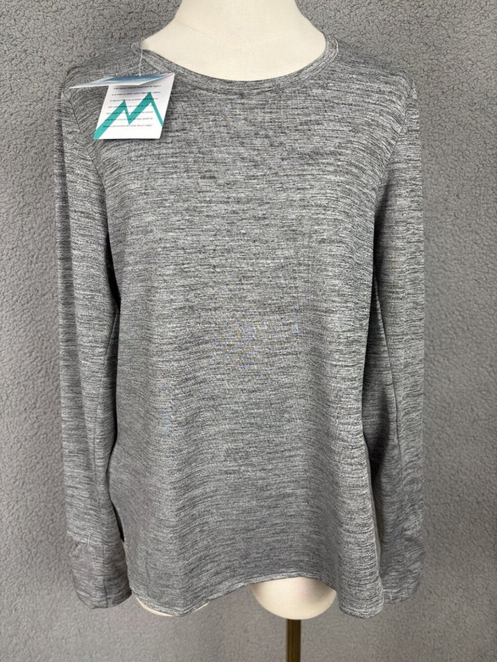 Willit Women's UPF 50+ Long Sleeve Sun Protection Shirt Gray Size Medium NWT's.